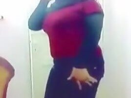 سكس مصرية تدلع حبيبها وترقص